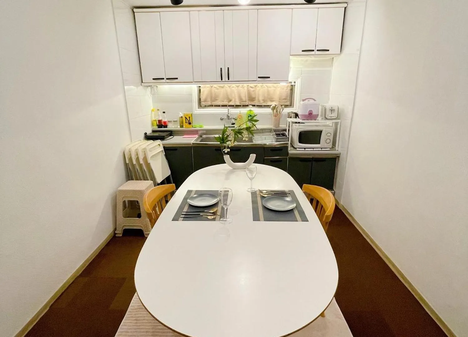 Gnb House L 2Min Hongdae St L 2R1B L Cozy & Sweet Apartment Seoul