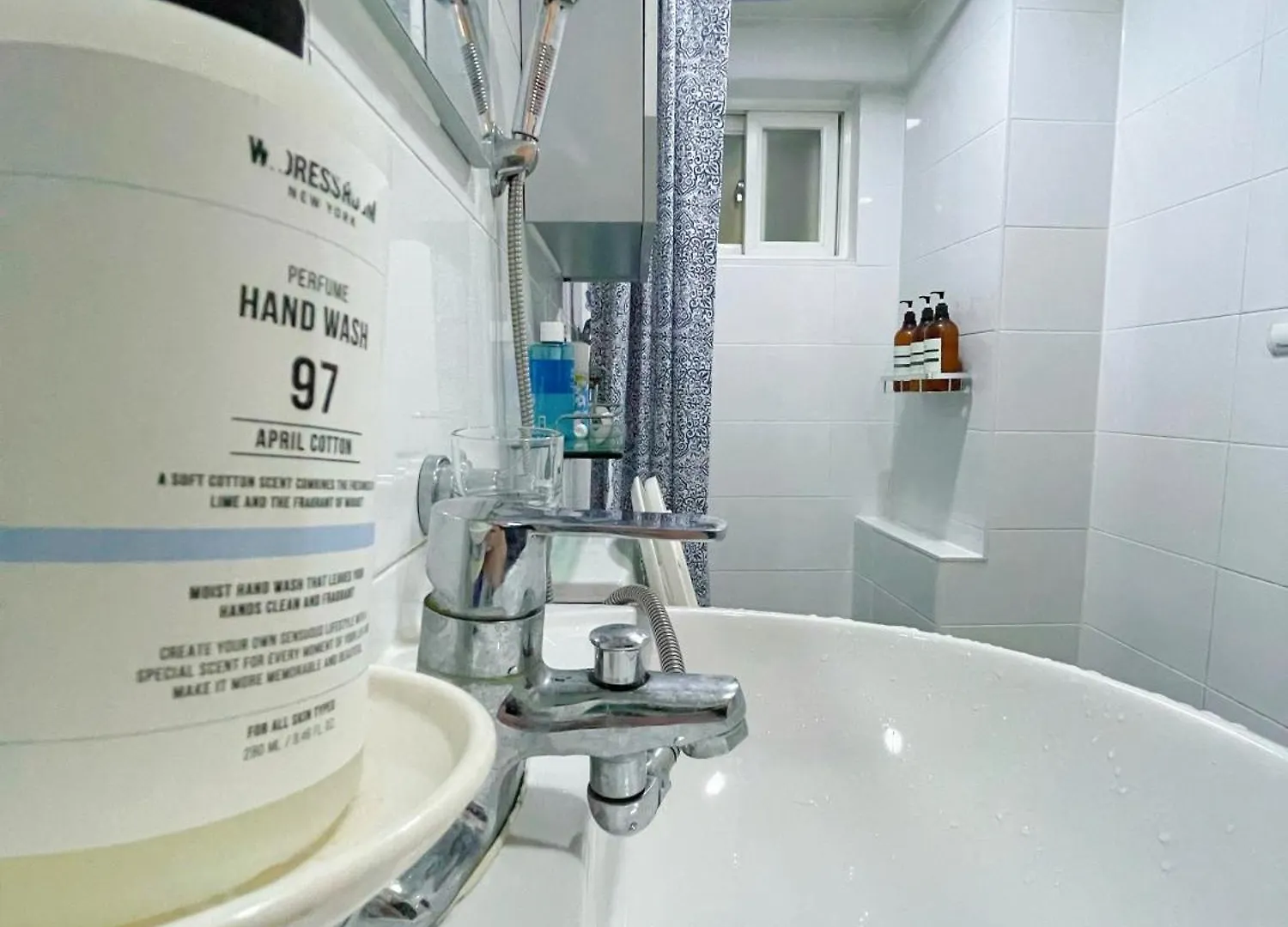 Gnb House L 2Min Hongdae St L 2R1B L Cozy & Sweet Apartment Seoul