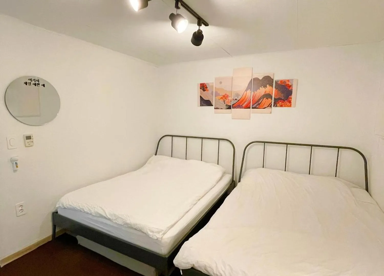 Gnb House L 2Min Hongdae St L 2R1B L Cozy & Sweet Apartment Seoul South Korea