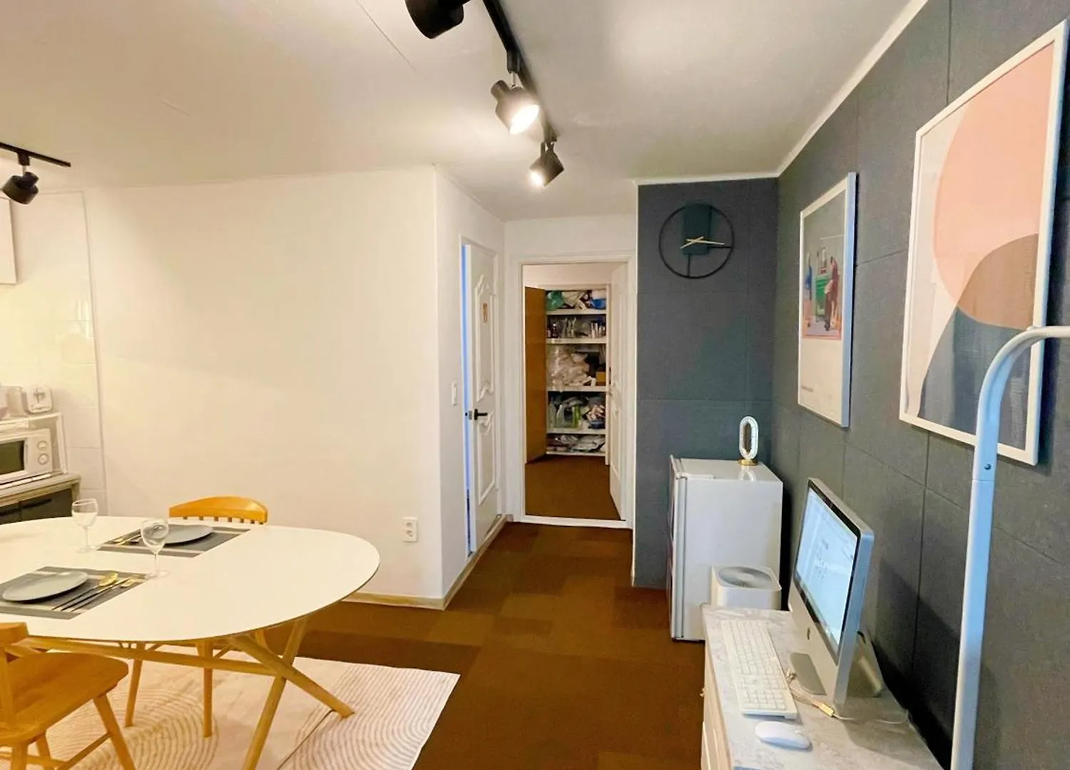 Gnb House L 2Min Hongdae St L 2R1B L Cozy & Sweet Apartment Seoul