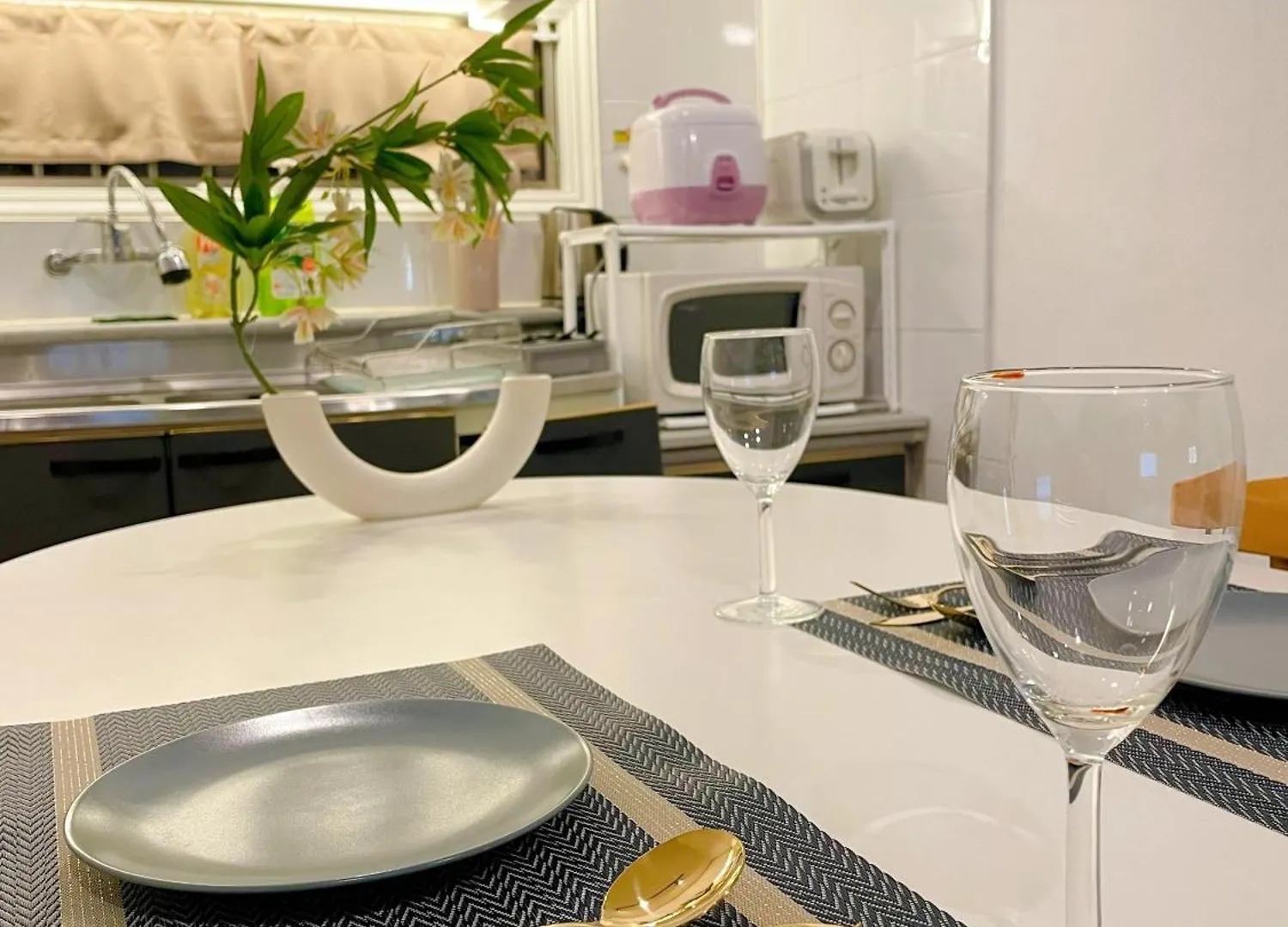 Gnb House L 2Min Hongdae St L 2R1B L Cozy & Sweet Apartment Seoul South Korea